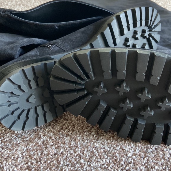 Stuart Weitzman amber over the knee boots - Picture 4 of 14